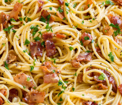 Talharim à Carbonara: Cremosidade e sabor desse clássico italiano