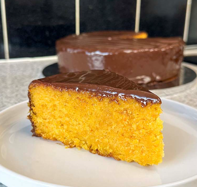 Bolo de Cenoura com Cobertura de Chocolate: Receita da vovó infalível