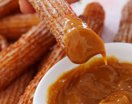 Churros de doce de leite caseiro igual da infância