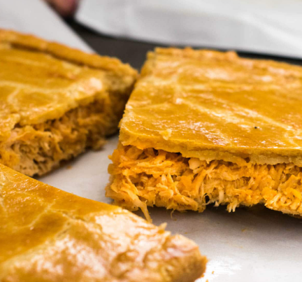 Torta de Frango com Catupiry com recheio igual de coxinha